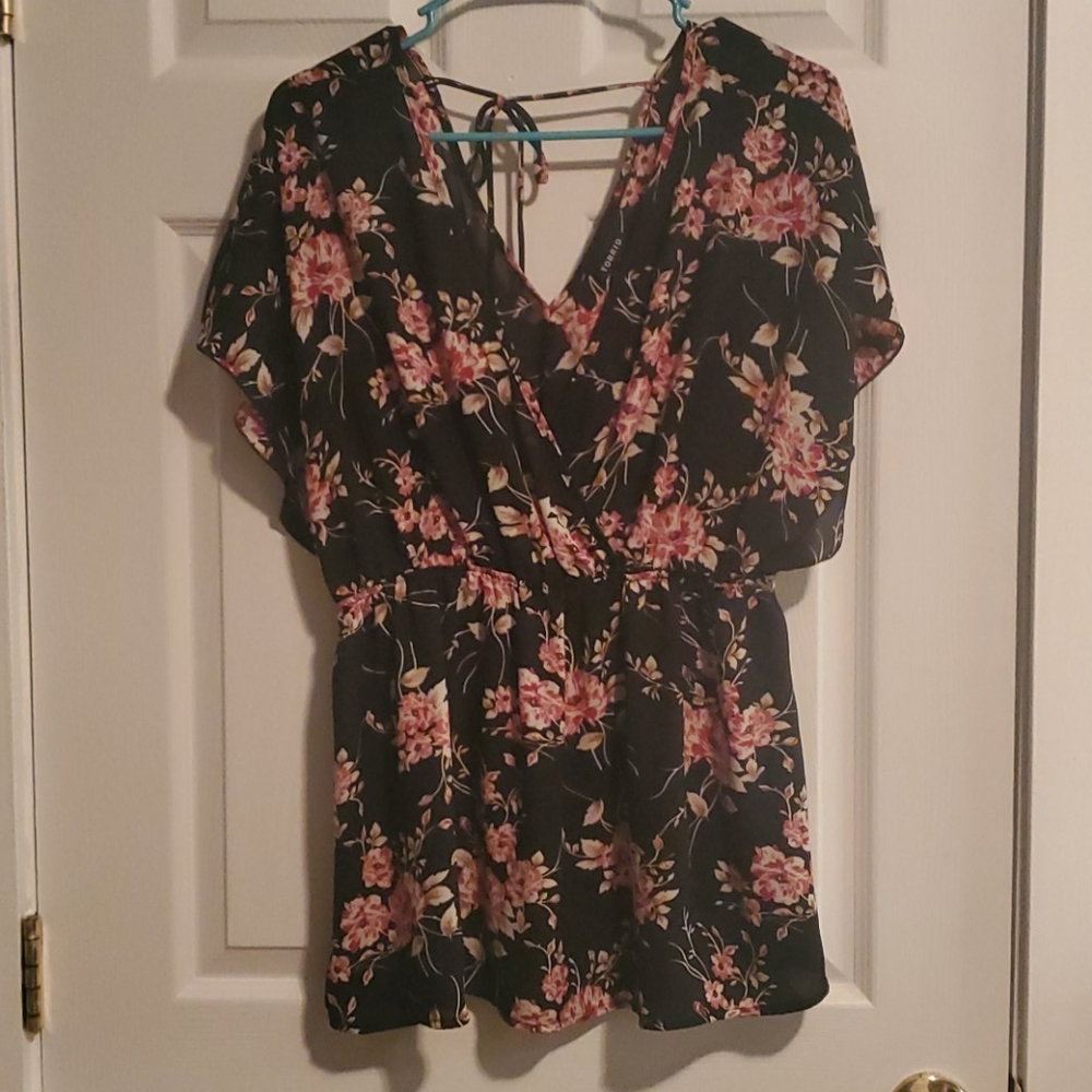 Torrid size 0 floral dolman sleeve top